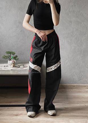 Нові оригінальні жіночі спортивні штани nike найк карго широкі вільні розмір xs червоні