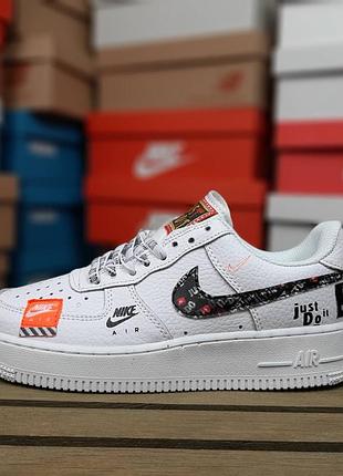 Женские кроссовки nike air force 1 low white black найк форс белого с черными цветами