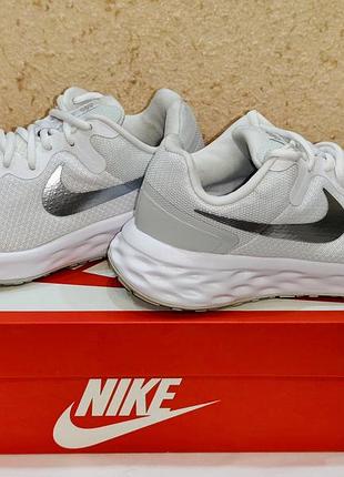 Кросівки жіночі для бігу nike revolution 6