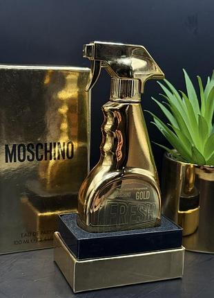 Парфумована вода moschino fresh