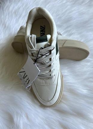 Кросівки zara