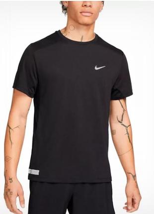 Футболка nike dri-fit run division rise 365 men s short-sleeve running top