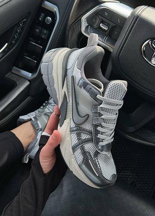 Женские кроссовки nike runtekk v2k run 'pure platinum wolf grey' premium