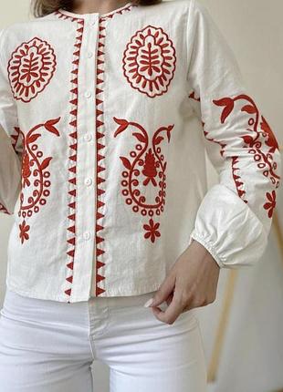 Блуза вишита
