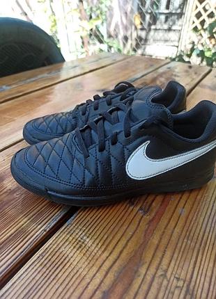 Оригинальные футзалки nike