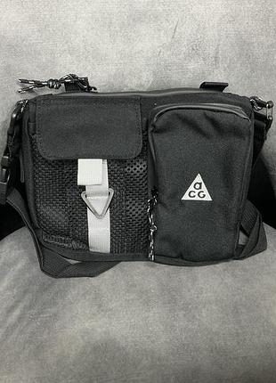 Nike acg daymax oni size