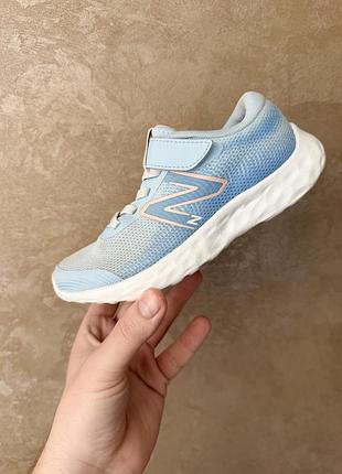 Дитячі кросівки для дівчинки new balance 520