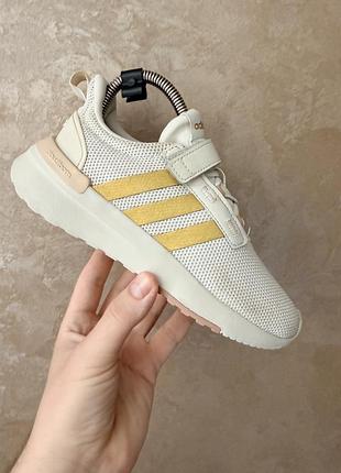 Дитячі кросівки на літо легенькі від adidas