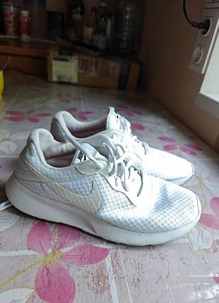 Жіночі літні кросівки nike wmns tanjun