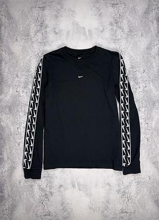 Лонгслів кофта жіноча nike
