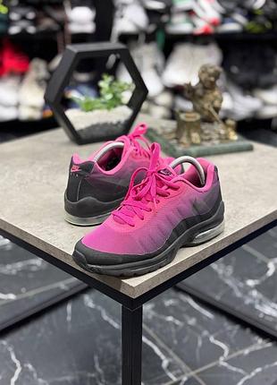 Оригінальні кросівки nike