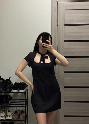 Жіноча силуетна сукня zara