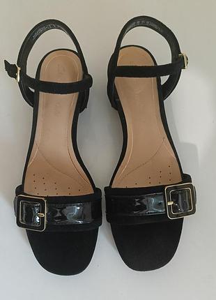 ​🖤 кожаные замшевые босоножки clarks cushion plus, размер 39 (стелька 25.5 см)