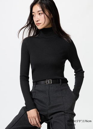 Водолазка свитер в рубчик из мериносовой шерсти uniqlo