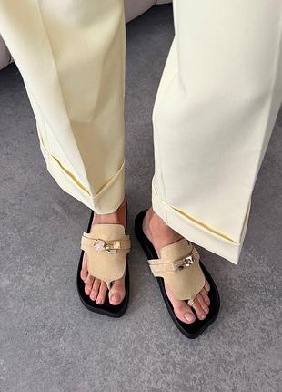 Жіночі шльопанці анатомічні barefoot через пальчик замшеві жовтого кольору 11283