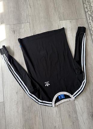 Жіночий чорний лонгслів adidas