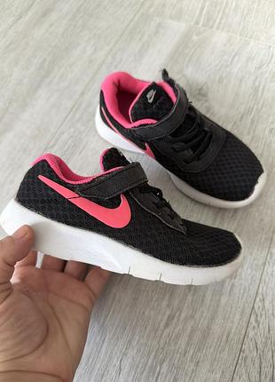 Оригінальні кросівки nike
