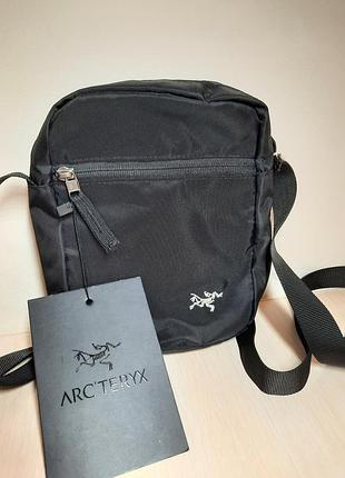 Месенджер arc'teryx чорний з незначним дефектом ремінця