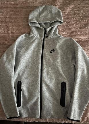 Nike tech fleece m