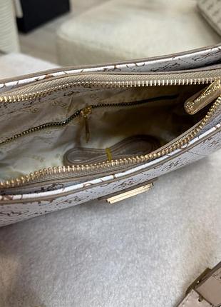 Сумка guess біла чорна клатч гесс 3