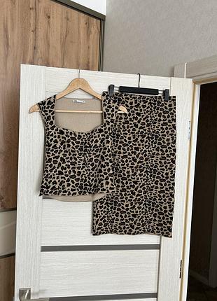 Жіночій костюм від zara юбка+майка