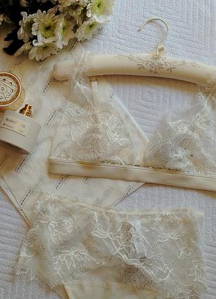 Новый изысканный комплект из кружева паутинки intimissimi