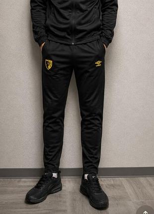 Крутые фирменные спортивные брюки umbro оригинал