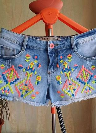 Джинсовые шорты от denimсo