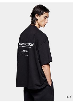 Чоловіча чорна футболка miki miyuki zoku