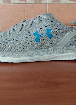 Кроссовки беговые under armour.