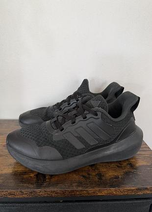 Кросівки adidas (original) 👟 розмір 37,5 (устілка 23,5 см)