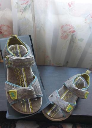 Босоножки детские