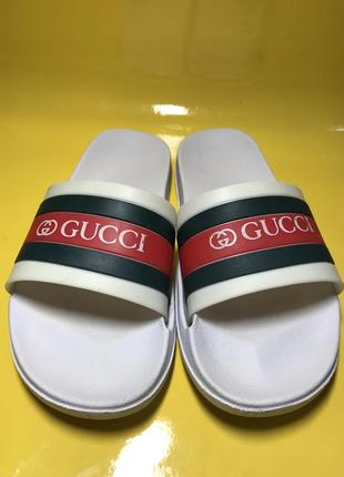 Чоловічі плескачі шльопанці сланці gucci