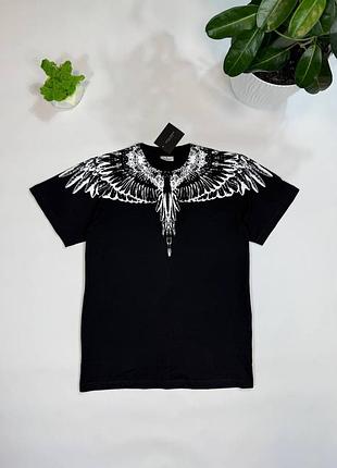 Футболка от бренда marcelo burlon
