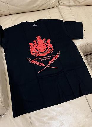 Нова чорна футболка з червоною аплікацією xxl