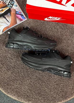 Стильные кроссовки nike zoom vomero roam black
