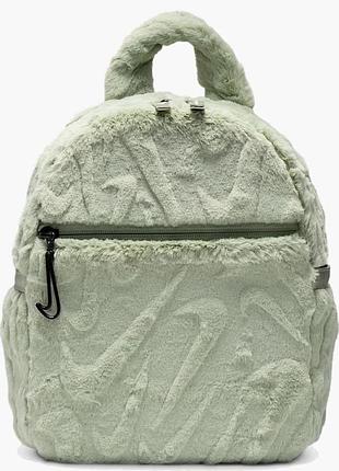 Urbanshop com ua рюкзак женский nike sportswear futurafaux fur green fz1328-370 размеры запитуйте