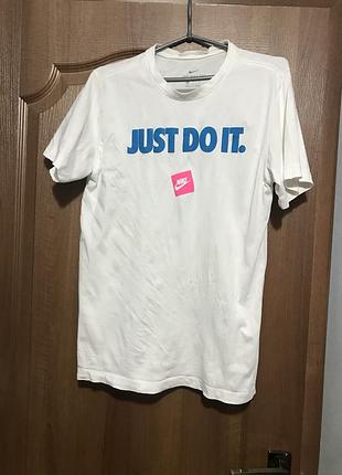 Nike💙жіночий одяг/біла спортивна  футболка💛м48