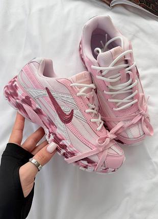 Жіночі кросівки nike iniator