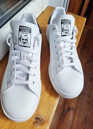 Женские кроссовки adidas 39 размер