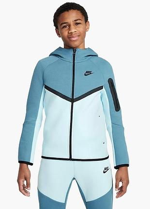 Urbanshop com ua толстовка детская nike sportswear tech fleece light blue/blue hv5867-476 размеры запитуйте