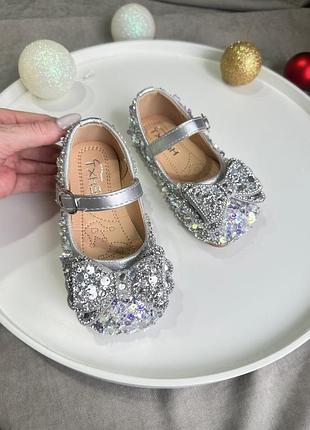 Праздничные туфли для девочки