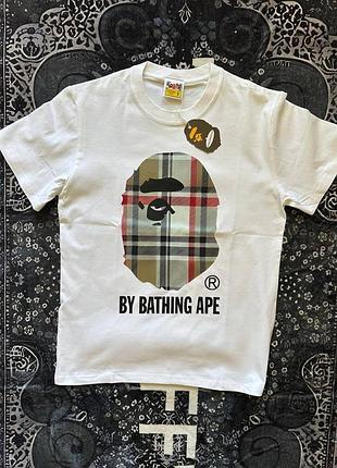 Футболка від бренду bape