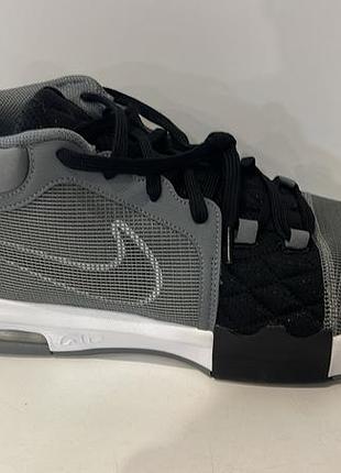Nike кросівки