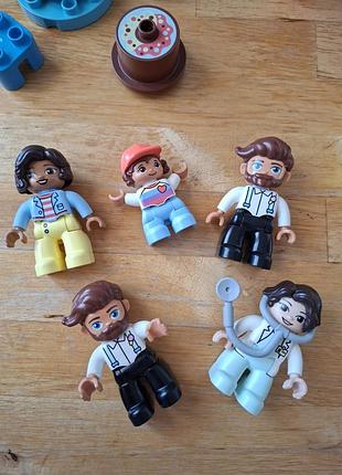 Оригинальное lego duplo - фигурки, мебель,люди, животные (почточно/лотом) 2