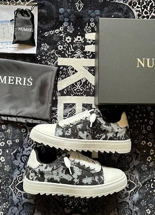 Кросівки від бренду numeris