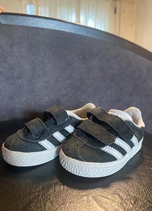 Кросівки дитячі adidas
