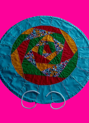 Лоскутна сидушка на табурет (печворк), ручна робота, 43×43 см