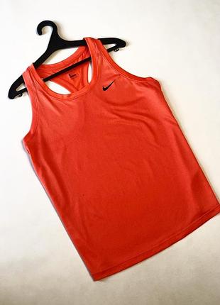 Спортивная майка от nike 
идеальный вариант для тренировок, активного отдыха или жаркого лета. легкий материал, крутая посадка
