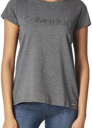 Жіноча футболка calvin klein з тисненим логотипом